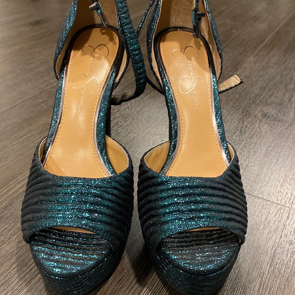 Jessica Simpson sandal heels with strap Style JS-Beeya worn 1x comes with box
